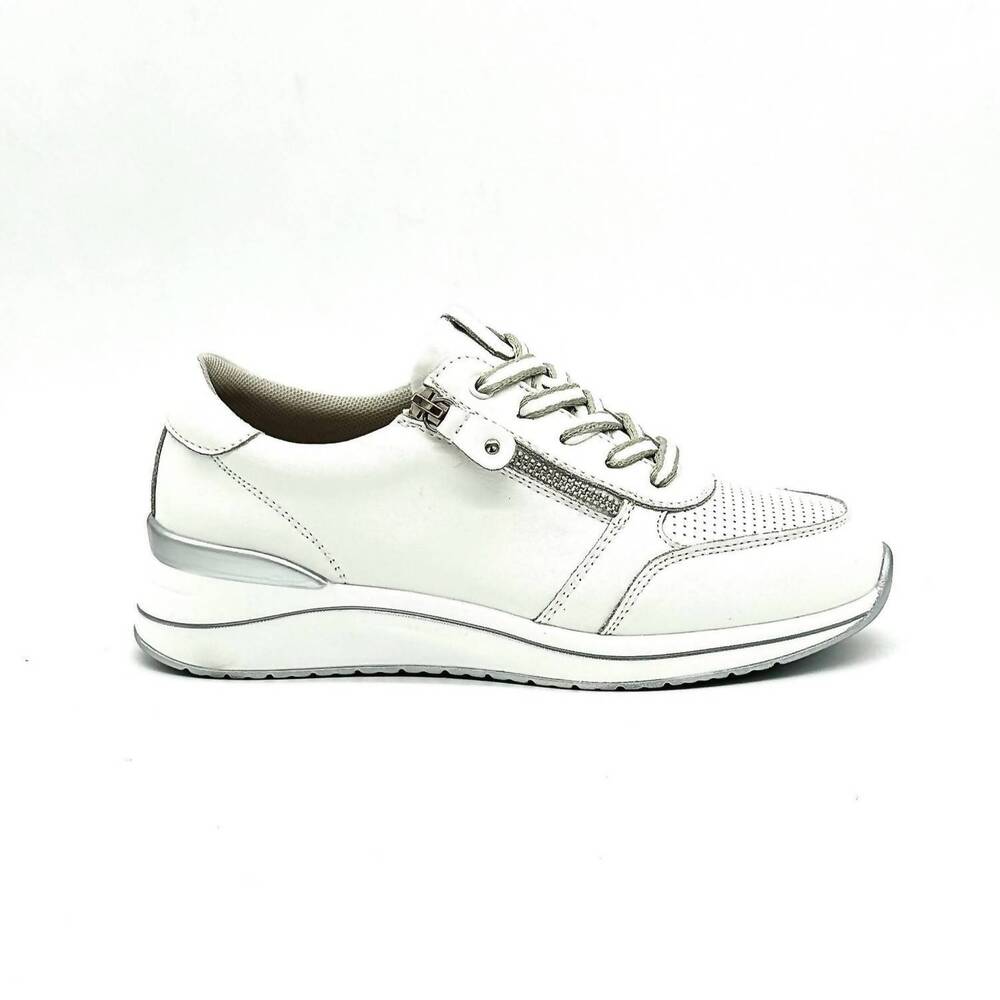 NEW BONAVI women's leather comfort sneaker in white